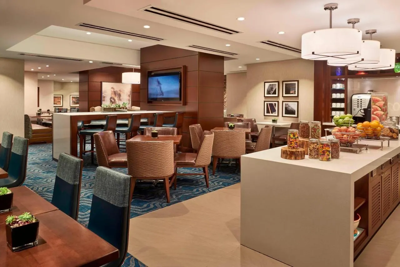 Hotel Marriott Downtown At Cf Toronto Eaton Centre 4*,  Canadá