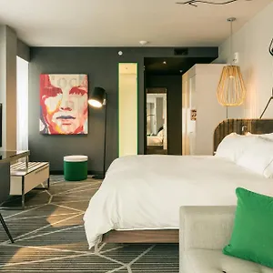 **** Hotel Renaissance Centre-ville Canada